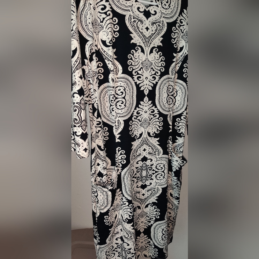 J. McLaughlin Black and White Paisley Maxi Dress